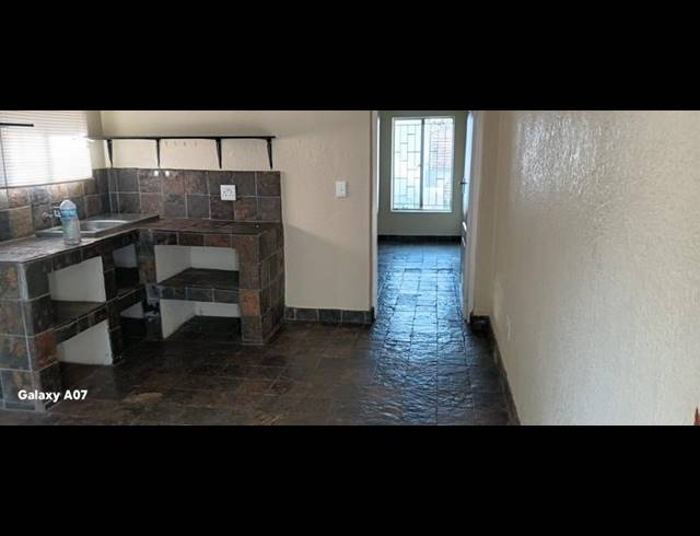 1 BEDROOM PROPERTY TO RENT IN IRENE PARK